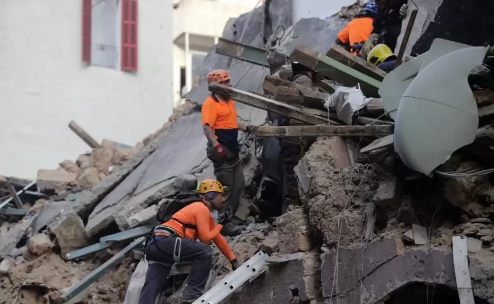 Los socorristas de la explosión en Beirut dijeron que ya no encuentran “ninguna señal de vida” entre los escombros