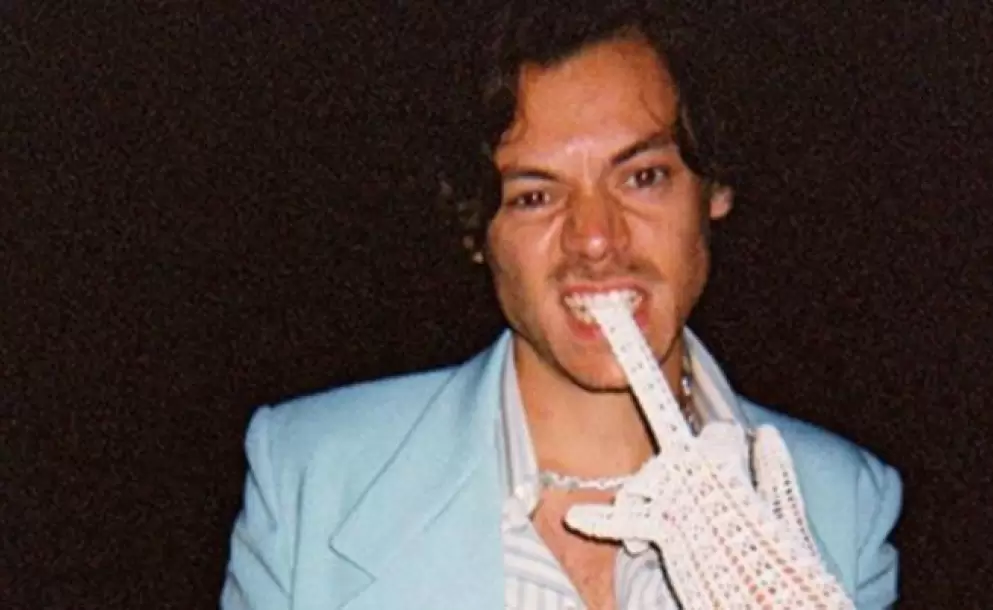 Harry Styles, exintegrante de One Direction, estren video oficial de su cancin Golden