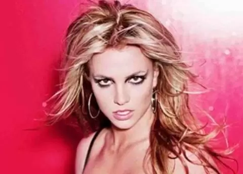 Britney Spears podr contratar a sus propios abogados