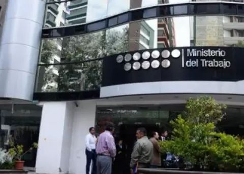 Hoy se reanuda la sesi�n de trabajadores y empleadores para la fijaci�n del salario en Ecuador