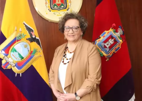 Secretara de Salud afirma que ocupacin de camas UCI y mortalidad aumentan en Quito
