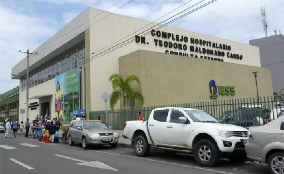 IESS admite irregularidades en proceso de contratación para la limpieza del hospital Teodoro Maldonado Carbo