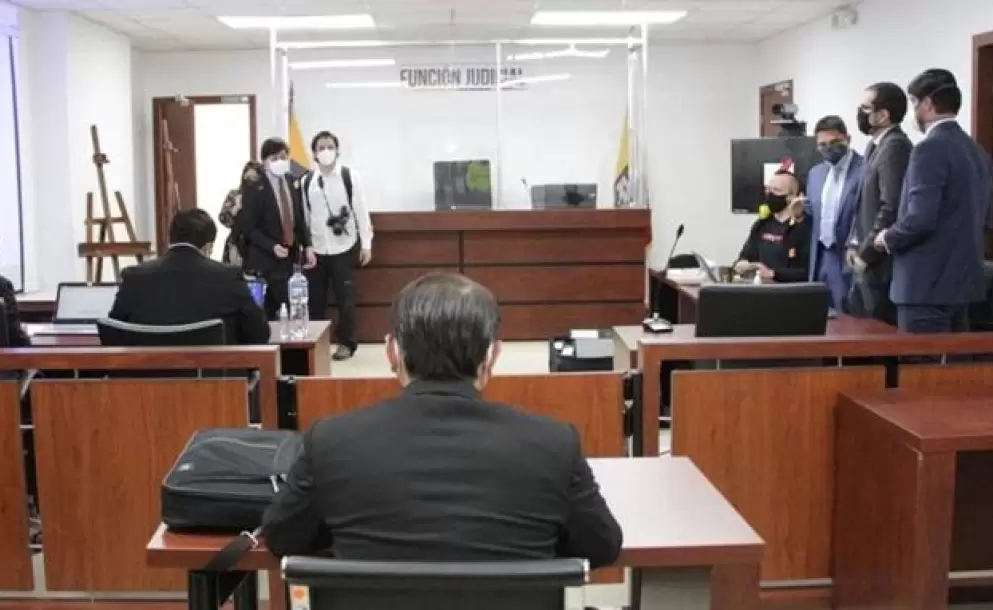 Se suspende audiencia en caso Ola Bini para evaluar los argumentos sobre posibles vicios de nulidad