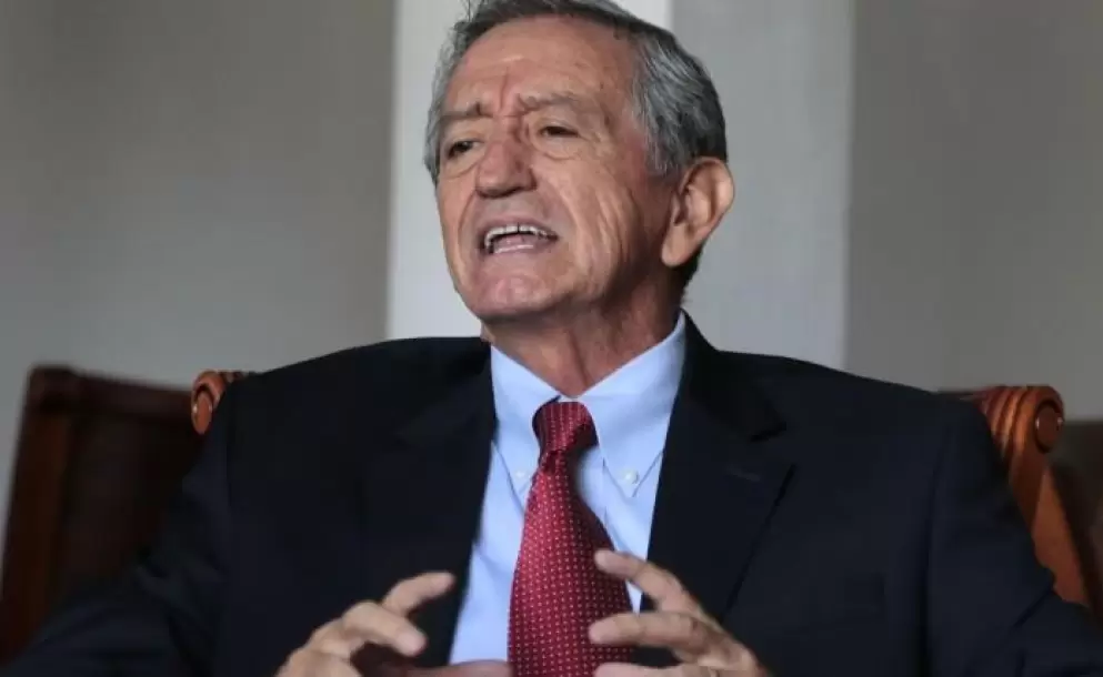 Ministro de Defensa afirma que la presencia de militares en la fábrica Explocen C. A. no fue militarización