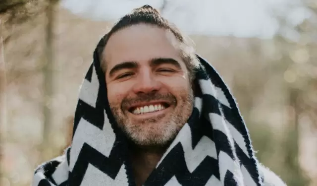 Roberto Manrique presenta 'Juntos por la tierra'