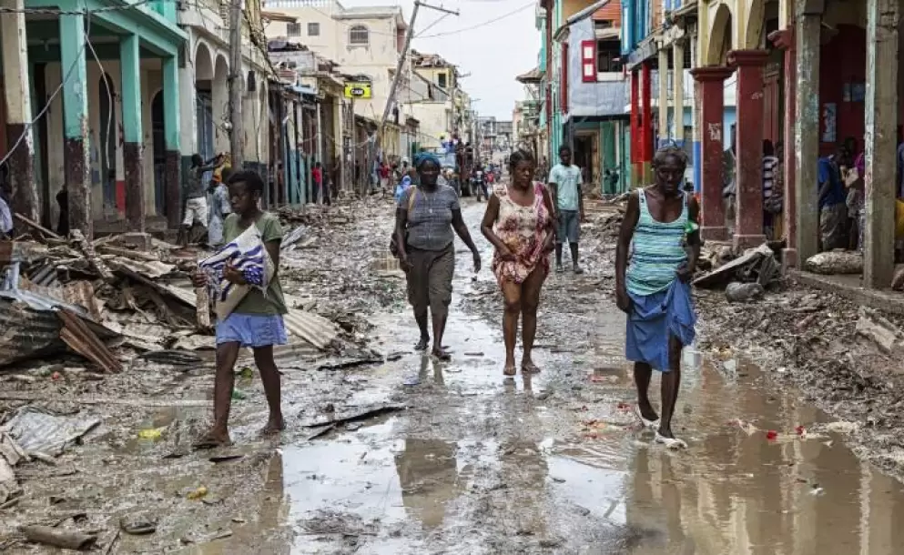En precarias condiciones arribaron migrantes haitianas a Coca, provincia de Orellana