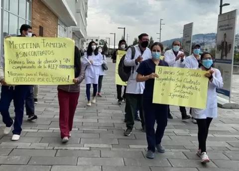 Mdicos posgradistas hacen un llamado al Gobierno Nacional para formalizar su situacin laboral
