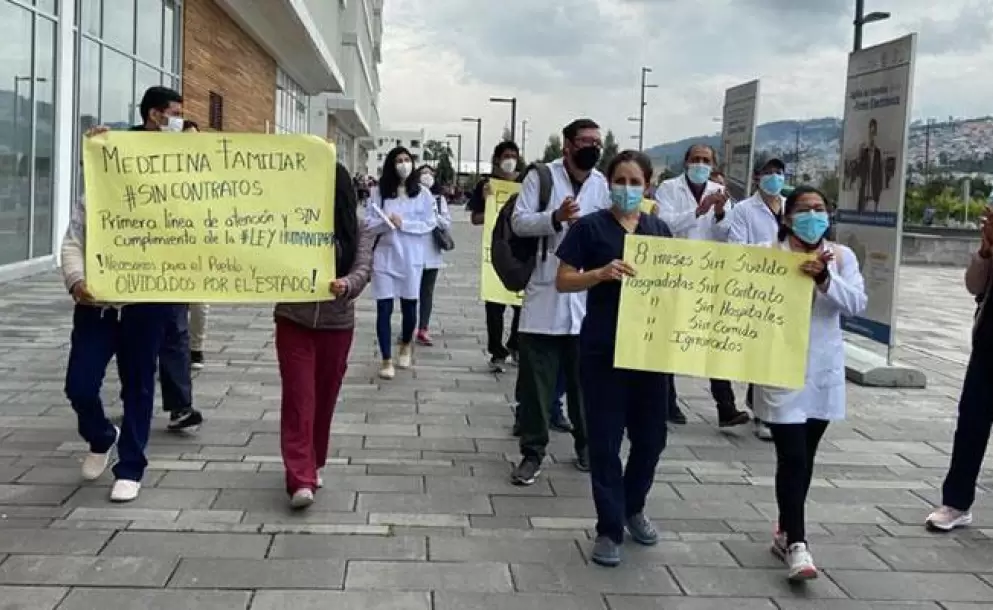 Mdicos posgradistas hacen un llamado al Gobierno Nacional para formalizar su situacin laboral