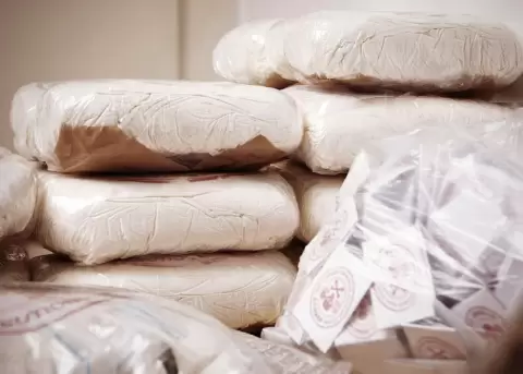 Pases Bajos decomisa tres toneladas de droga en un contenedor procedente de Ecuador