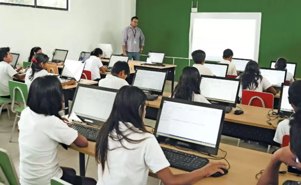 Estudiantes de 24 planteles educativos de Manabí y Santo Domingo de los Tsáchilas volvieron a las aulas, este lunes 2 de agosto