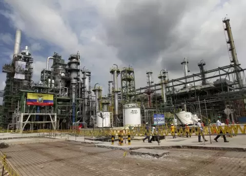 La privatizacin de campos petroleros en produccin ha sido perjudicial para el Estado, segn trabajadores del sector