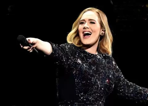 Adele anuncia la fecha de lanzamiento de su disco '30?