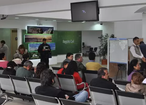 Nuevo sistema de turnos regulariza la entrega de cdulas y pasaportes en el Registro Civil