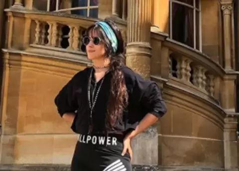 Camila Cabello habla de  "La buena vida"