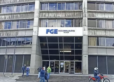 Fiscala llama a rendir versin a exlegisladora dentro de investigacin previa por trfico de influencias contra defensor pblico, ngel Torres