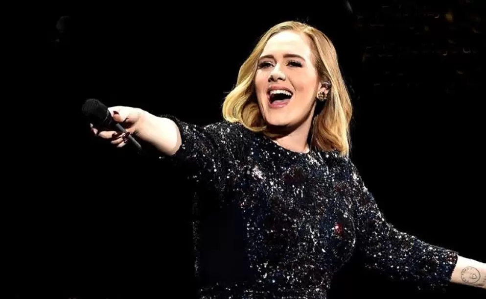 Adele lanza su nuevo álbum '30' tras seis años de inactividad