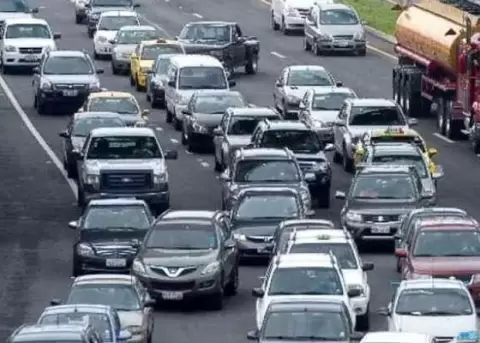 Cristbal Buenda: "El problema del trfico de la ciudad es el transporte pblico" y el Pico y Placa es una medida "insuficiente"