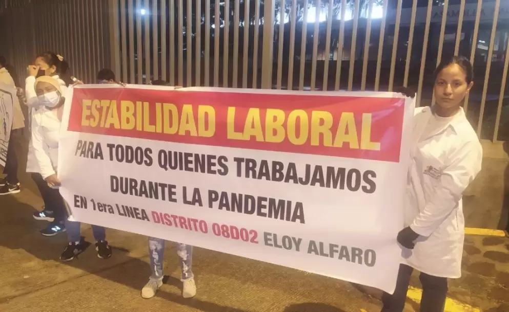 Personal médico que enfrentó al Covid-19 en hospitales públicos exige la entrega de nombramientos