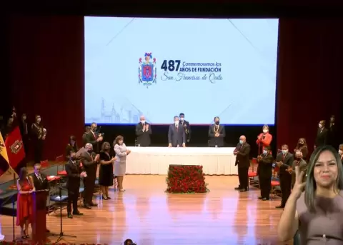 Con la promesa de poner en marcha el metro en el 2022, Quito celebra los 487 aos de fundacin