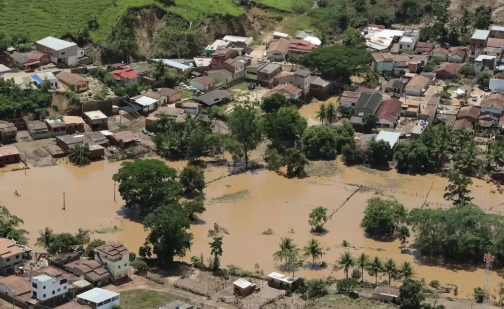 Bolsonaro rechaza la ayuda de Argentina por las inundaciones en Brasil