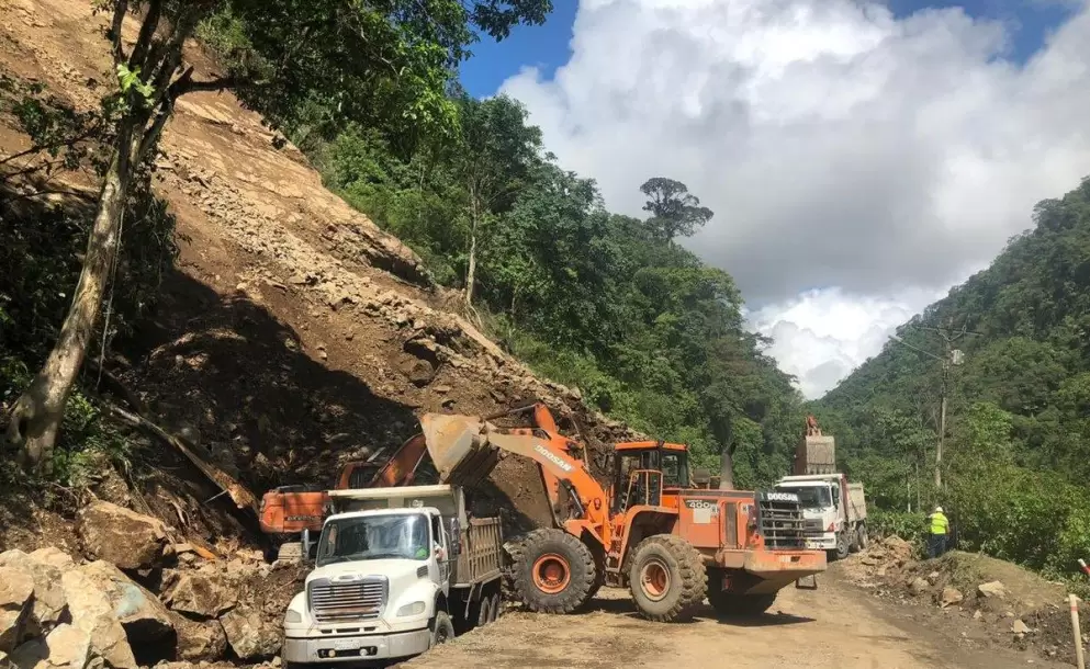 Temas políticos mantienen estancada a la vía Aloag - Santo Domingo, según presidente del Transporte Pesado