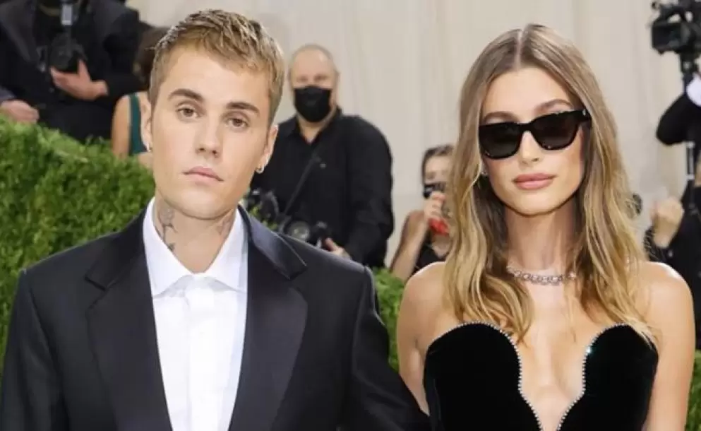 Justin Bieber est muy atento con su esposa tras problemas de salud