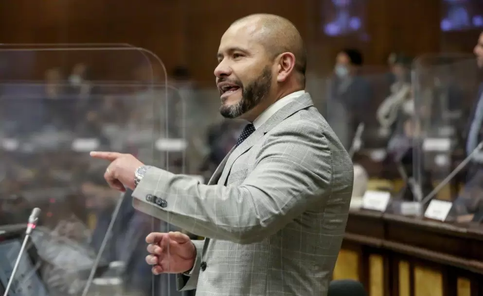 Alejandro Jaramillo fue expulsado por intentar crear otra bancada y desunir a la ID, segn Consejo de tica del partido