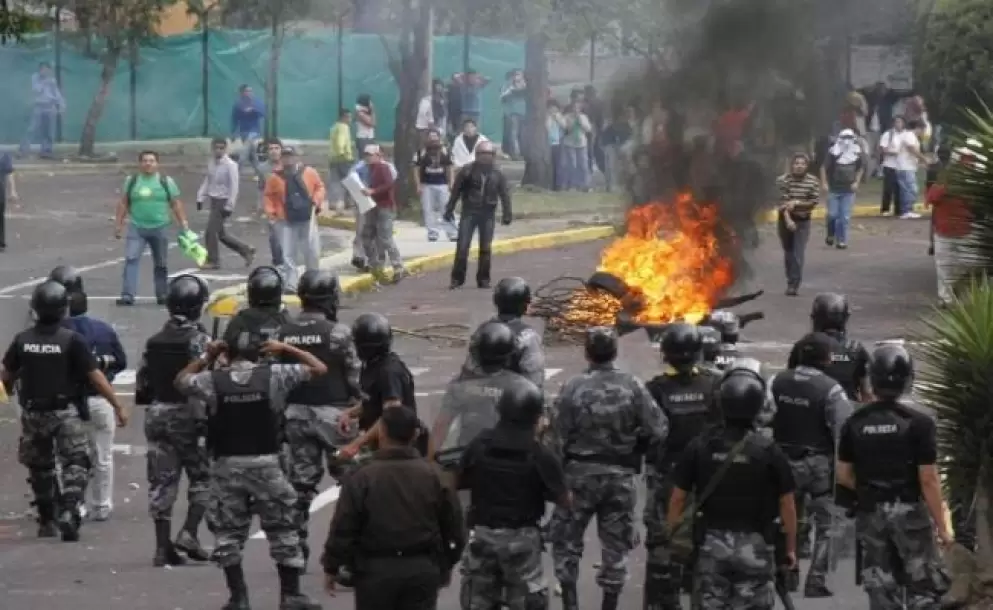 Caso 30S: Fiscalía emite dictamen acusatorio contra 9 militares por su presunta participación en el delito de asesinato