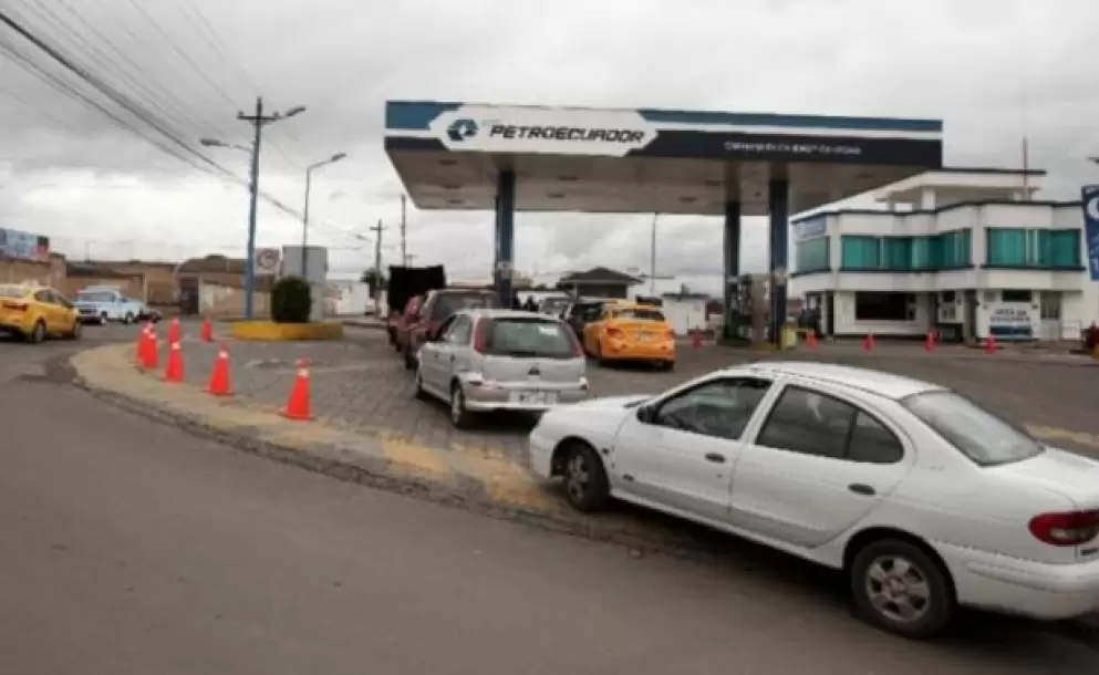 Con el subsidio de 0,10 ctvs en el precio del extra, disel y ecopas, el Estado dejara de recibir ms de USD 260 millones