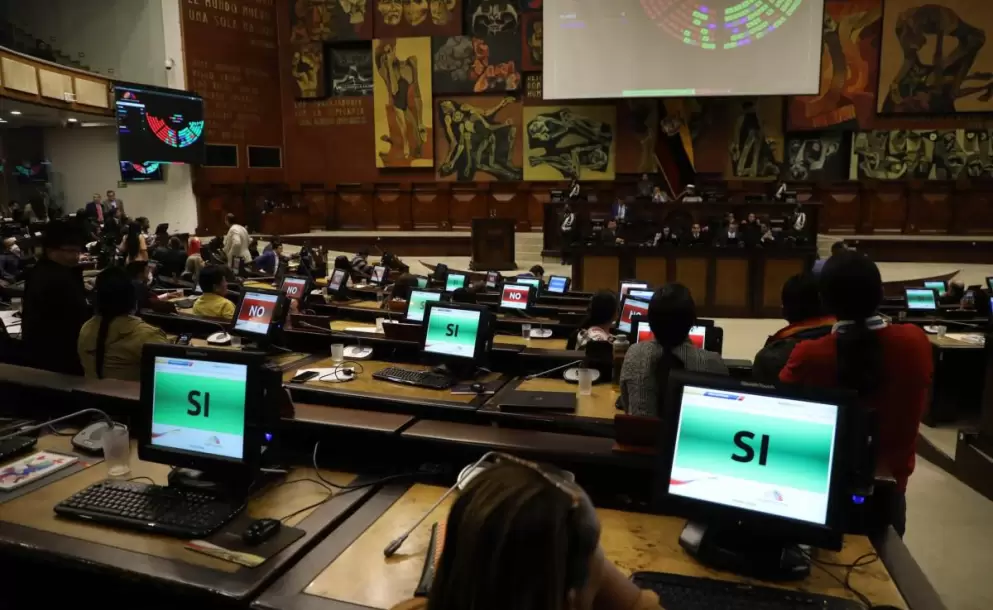 Dos legisladoras presentan quejas mutuamente por agresin fsica y piden suspensin hasta por tres meses