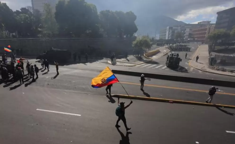 Los 10 puntos de la Conaie son imposibles y una trampa poltica, cuestiona experto econmico