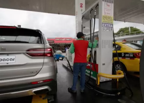 Ecuador lanza gasolina EcoPlus de 89 octanos este 25 de agosto, existen observaciones a la viabiliad del proyecto