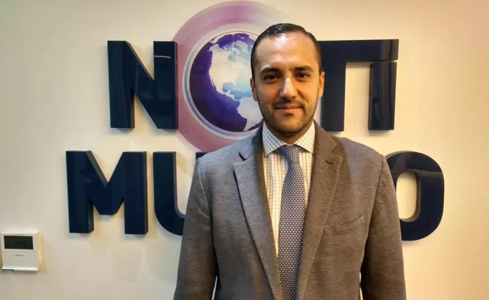 Canciller afirma que regularizar a más de 500 mil personas es "una de las políticas más audaces" de Lasso