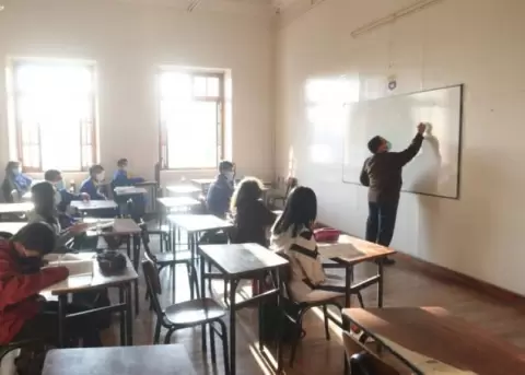 Inversin en Educacin podra ser mayor si el presupuesto no se hubiese tenido que reenfocar en el alza salarial, dice Viceministro