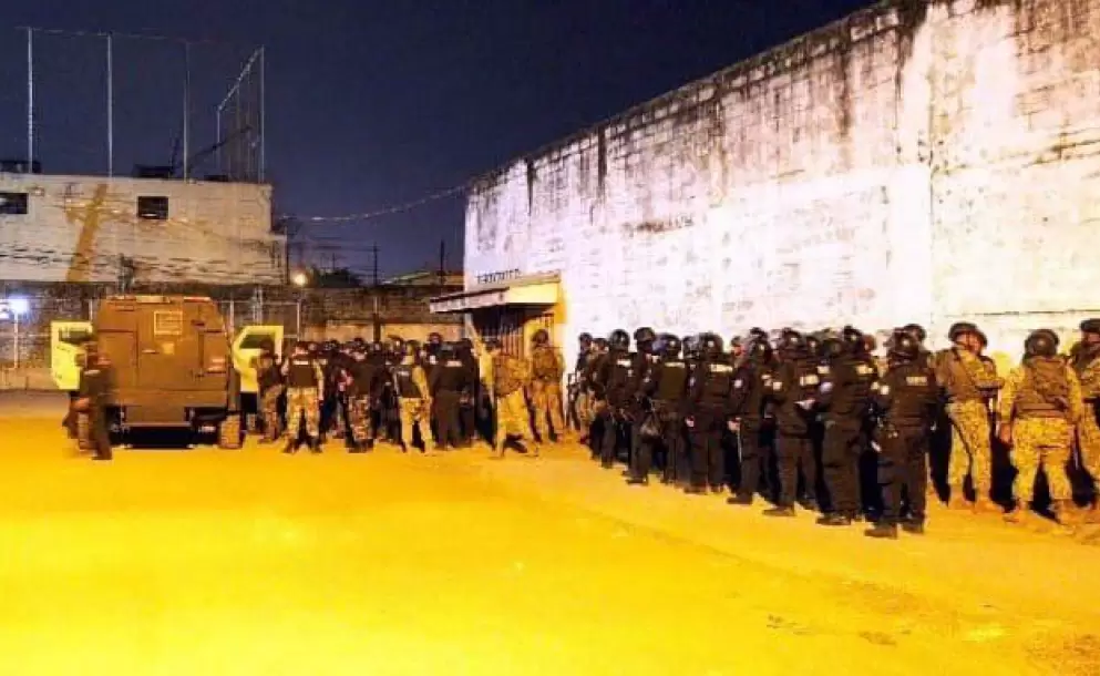 Tres personas con heridas en los brazos por los incidentes en dos pabellones de la Penitenciaría; SNAI indica que situación se controló