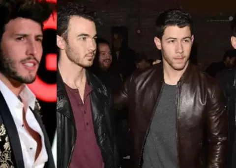 Jonas Brothers reconocen que aventar peluches del Dr. Simi es una tradici�n en M�xico
