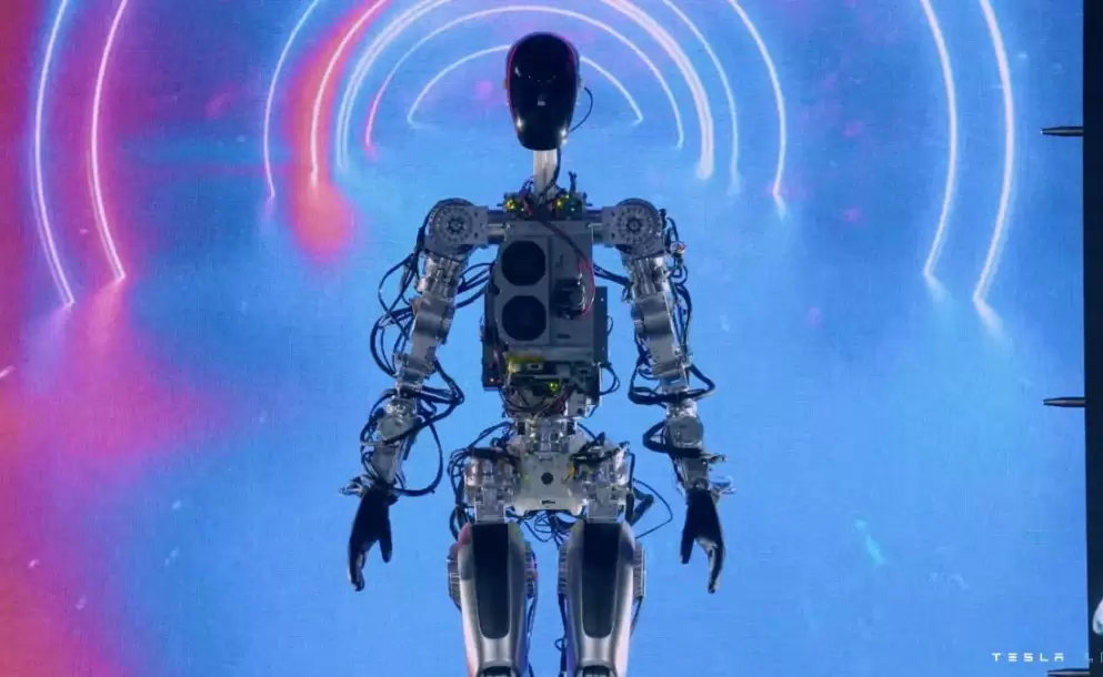 Optimus, el nuevo robot humanoide de Tesla que se vender al pblico en los prximos aos