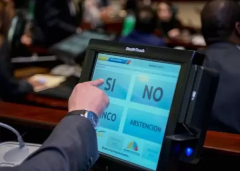 Mireya Pazmio: "La revocatoria del mandato de Lasso cabe con la resolucin aprobada con 103 votos en la Asamblea"