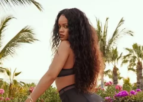 Rihanna comparte por primera vez un video de su beb