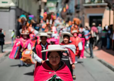Quito se prepara para vivir el 'Carnaval de luces y colores'