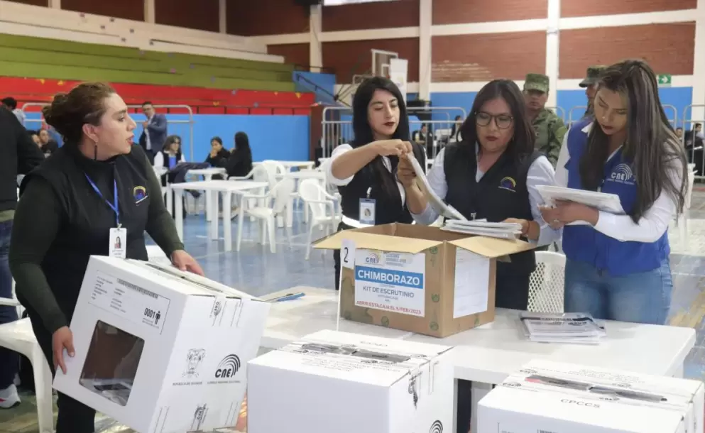 Proceso de reconteo de actas de las seccionales y referéndum ya inició en algunas provincias, informó el CNE