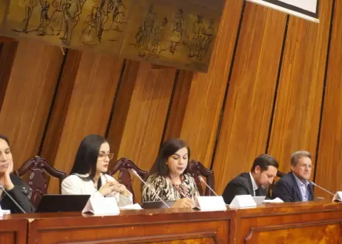 Faccin de la ID cambia de postura tres das despus de votaR a favor del informe del caso Encuentro