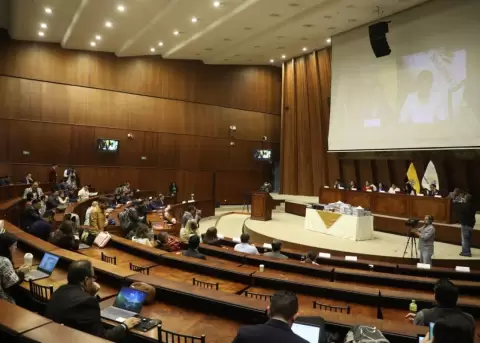 Futuro incierto para las nuevas autoridades del CAL, legisladora de la ID reconoce una divisin en la Asamblea