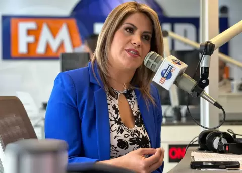 Linda Romero: "Es momento de gestar nuevos movimientos polticos" y afirma no tener cercana con el corresmo