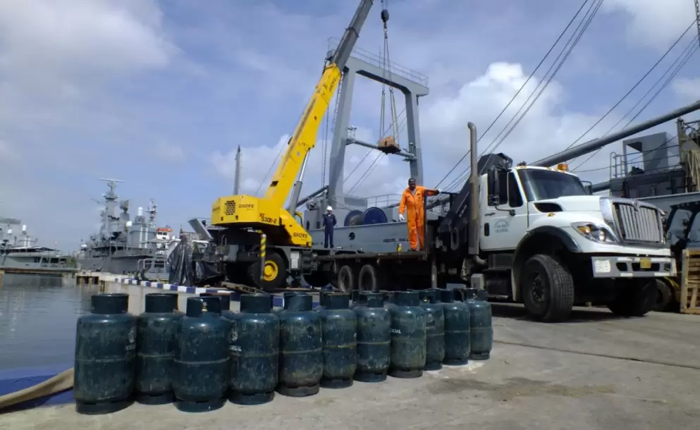 Ms de 14.000 cilindros de gas llegarn a Galpagos hasta el 27 de junio para abastecer a la poblacin