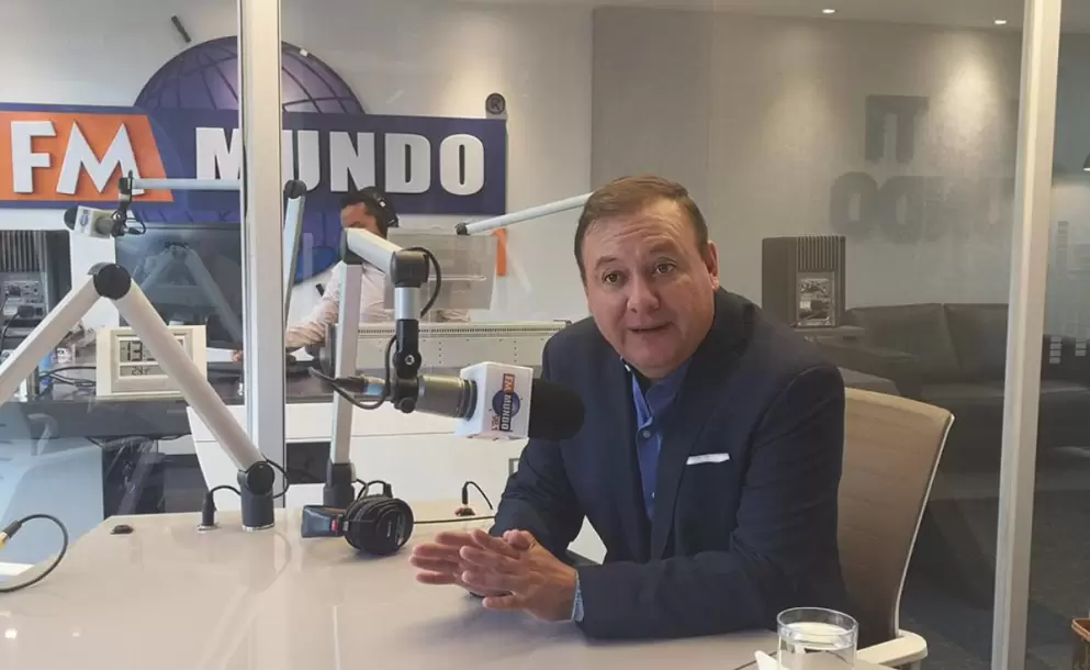 Ministro Zapata denuncia en Fiscala "insinuacin" de soborno por USD 2 millones en la adquisicin de chalecos antibalas