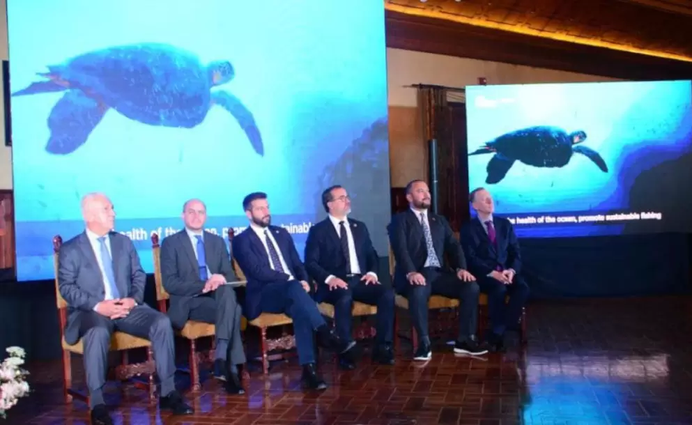 Colectivo cuestiona la existencia de bonos azules e insiste en que se pondra en riesgo la soberana de Galpagos