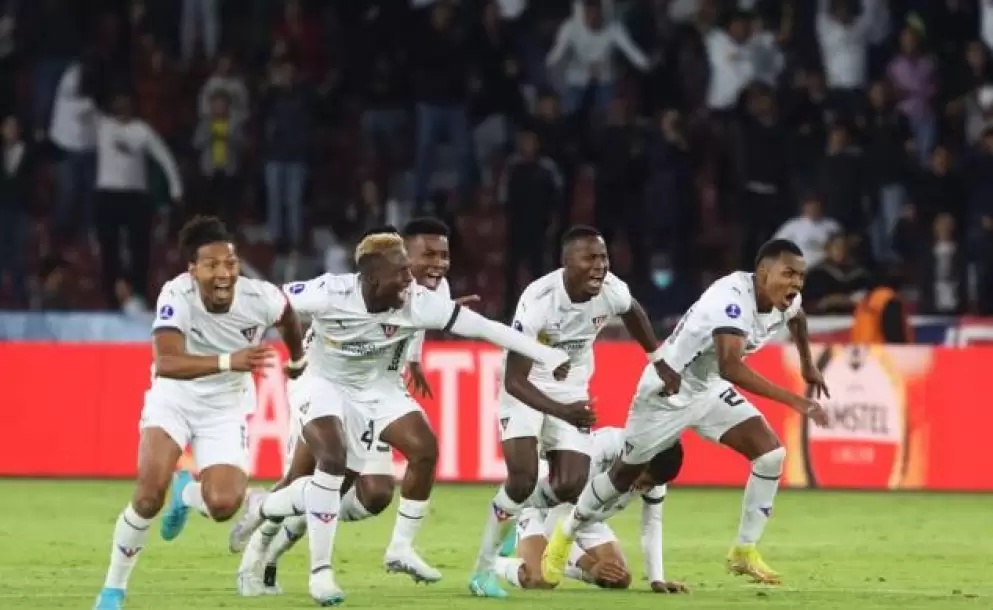 Liga de Quito sac la cara por Ecuador! Los albos derrotaron 4-3 a ublense en los penales y clasificaron a los cuartos de final de la Copa Sudameric
