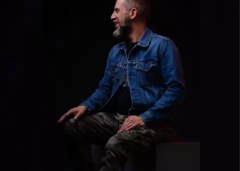 Sergio Sacoto prepara el concierto 'Uno vuelve', en Quito, como tributo a su banda Cruks en Karnak