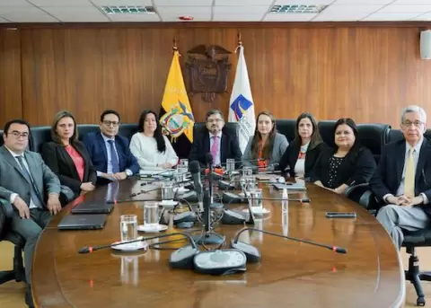 Abuso de garantas jurisdiccionales pondra en riesgo la estabilidad de los jueces de la CC, segn abogado constitucionalista